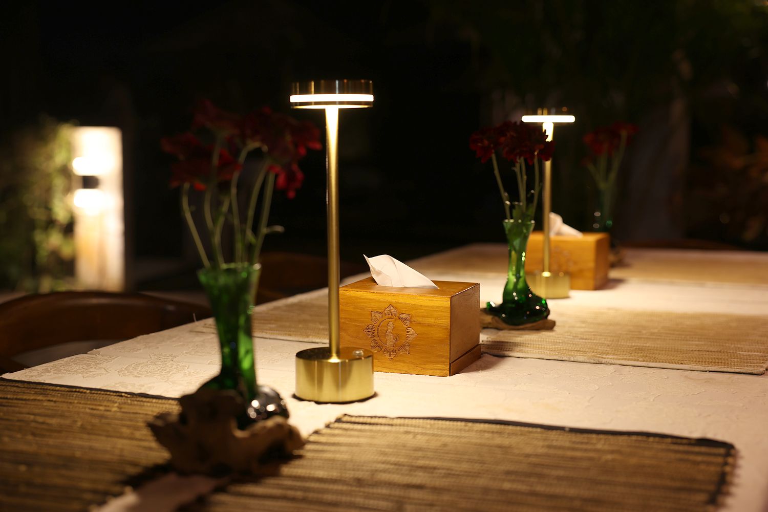 A table set for dinner at Sunset Point